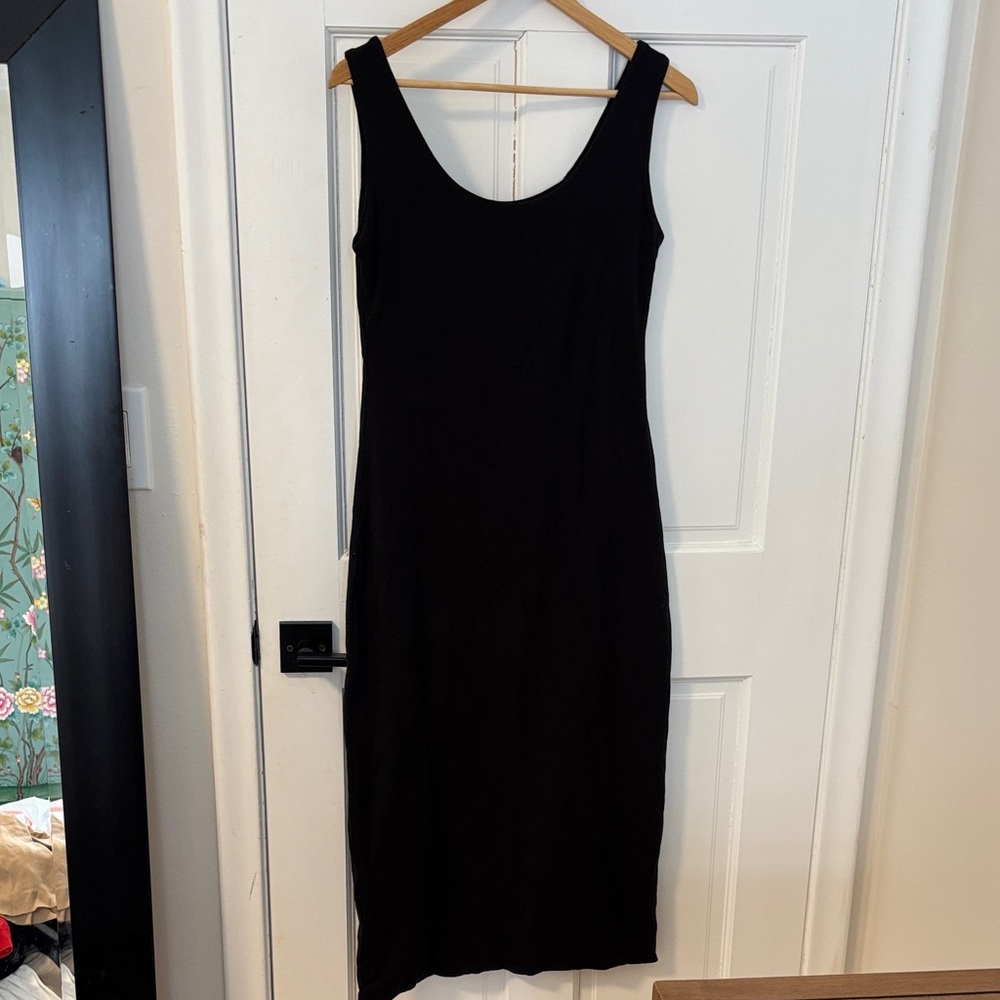 Chic Black Midi Dress
